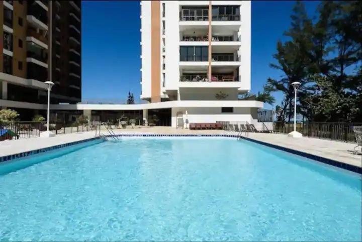 Estudio Aconchegante Frontal Praia Barra - 2 Suites Рио-де-Жанейро Экстерьер фото